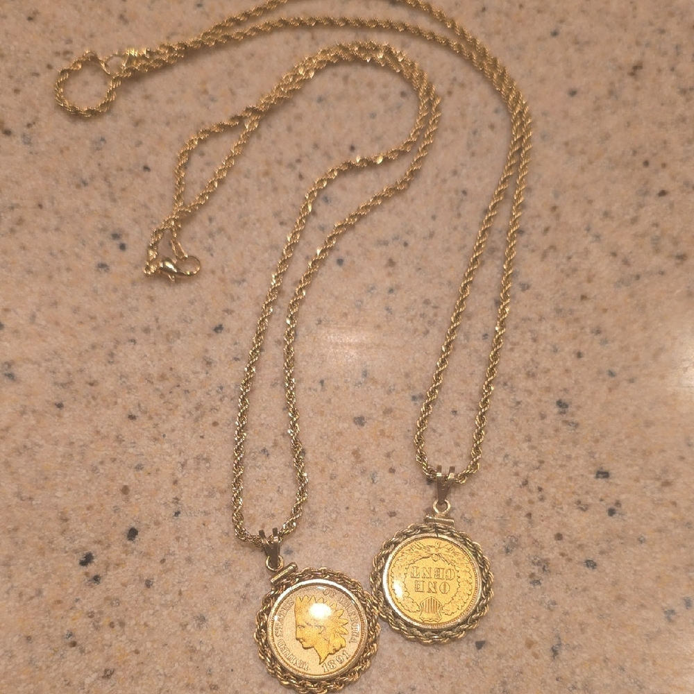 Vintage Elegant Gold Coin Pendant Necklace